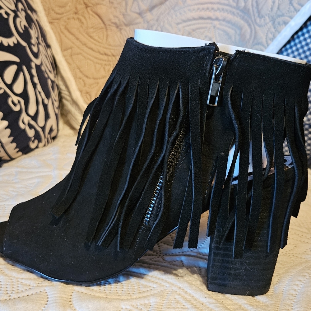 Suede fringed shoes...BY Carlos Santana. Size 8 Black